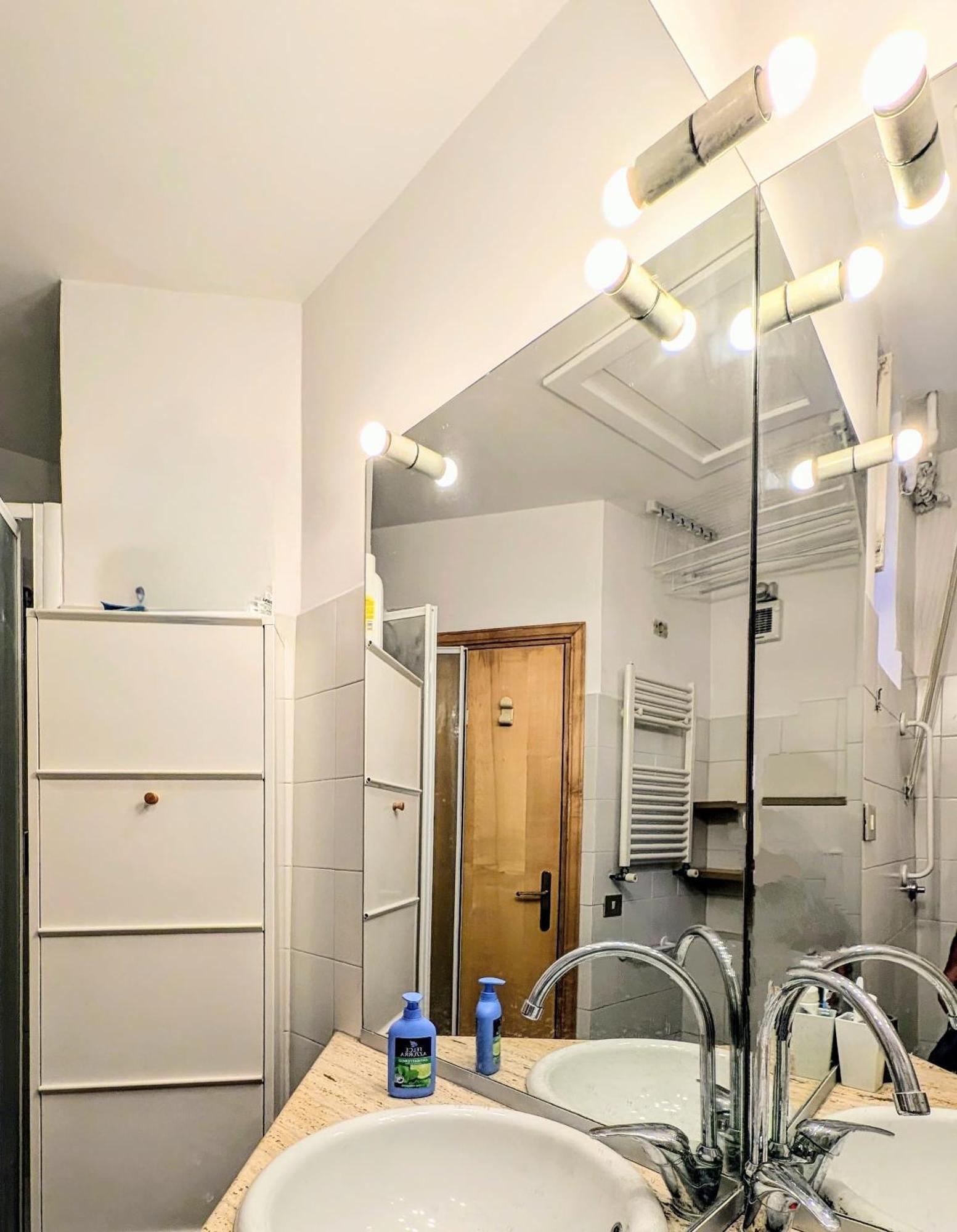 Apartment Cozy In San Cosimato Rom